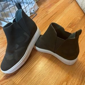 Steve Madden Cayden Wedges